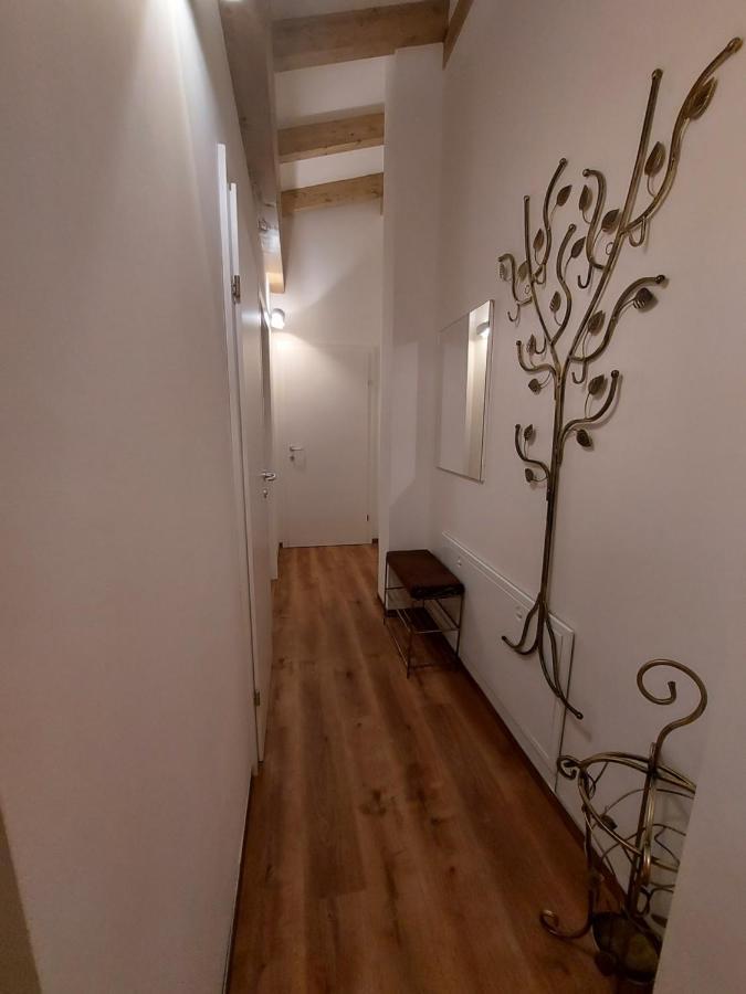 Auszeit Steiraland Penthouse 9 Mit Grossen Balkon Und Parkplatz Apartment Leoben  Exterior photo
