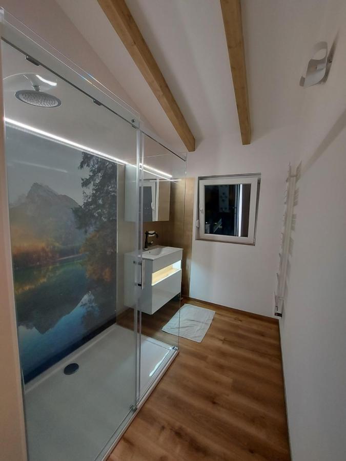 Auszeit Steiraland Penthouse 9 Mit Grossen Balkon Und Parkplatz Apartment Leoben  Exterior photo