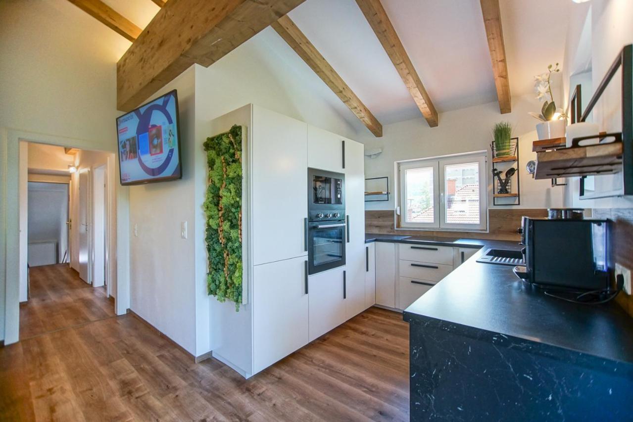 Auszeit Steiraland Penthouse 9 Mit Grossen Balkon Und Parkplatz Apartment Leoben  Exterior photo